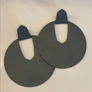 Kendra Scott earrings